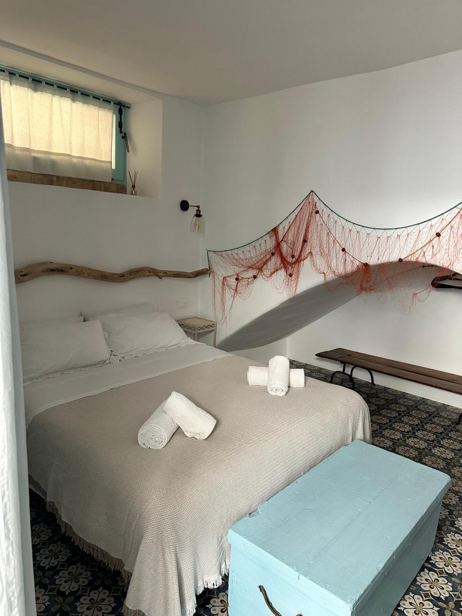 Antica Dimora Santa Marina Salina Bed & Breakfast Exterior photo